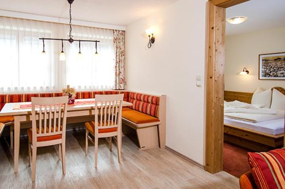 Hof Am Arlberg - Familie Walter Apartamento Sankt Anton am Arlberg Exterior foto